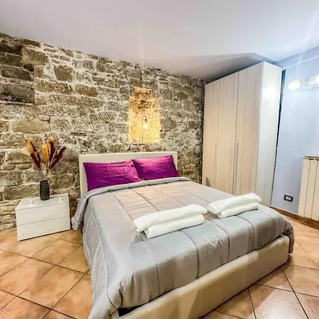Centro Storico La Casa Di Pietra Perugia